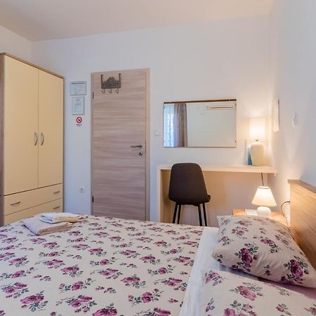 Room Laudina كريس المظهر الخارجي الصورة