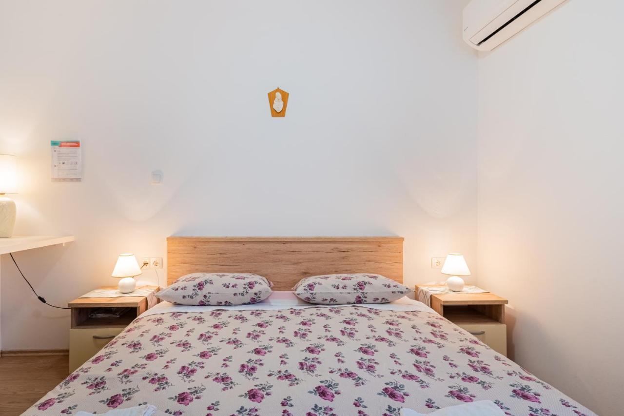 Room Laudina كريس المظهر الخارجي الصورة
